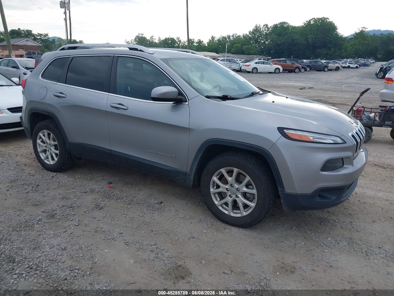 1C4PJMCSXHW****** · 2017 JEEP CHEROKEE LATITUDE 4X4
