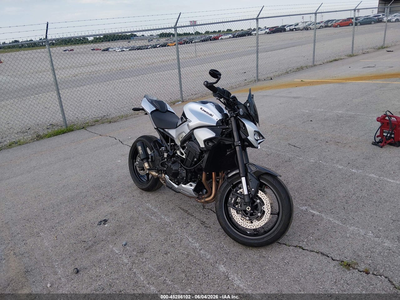 ML5ZRDS10SD****** · 2025 KAWASAKI ZR900 S