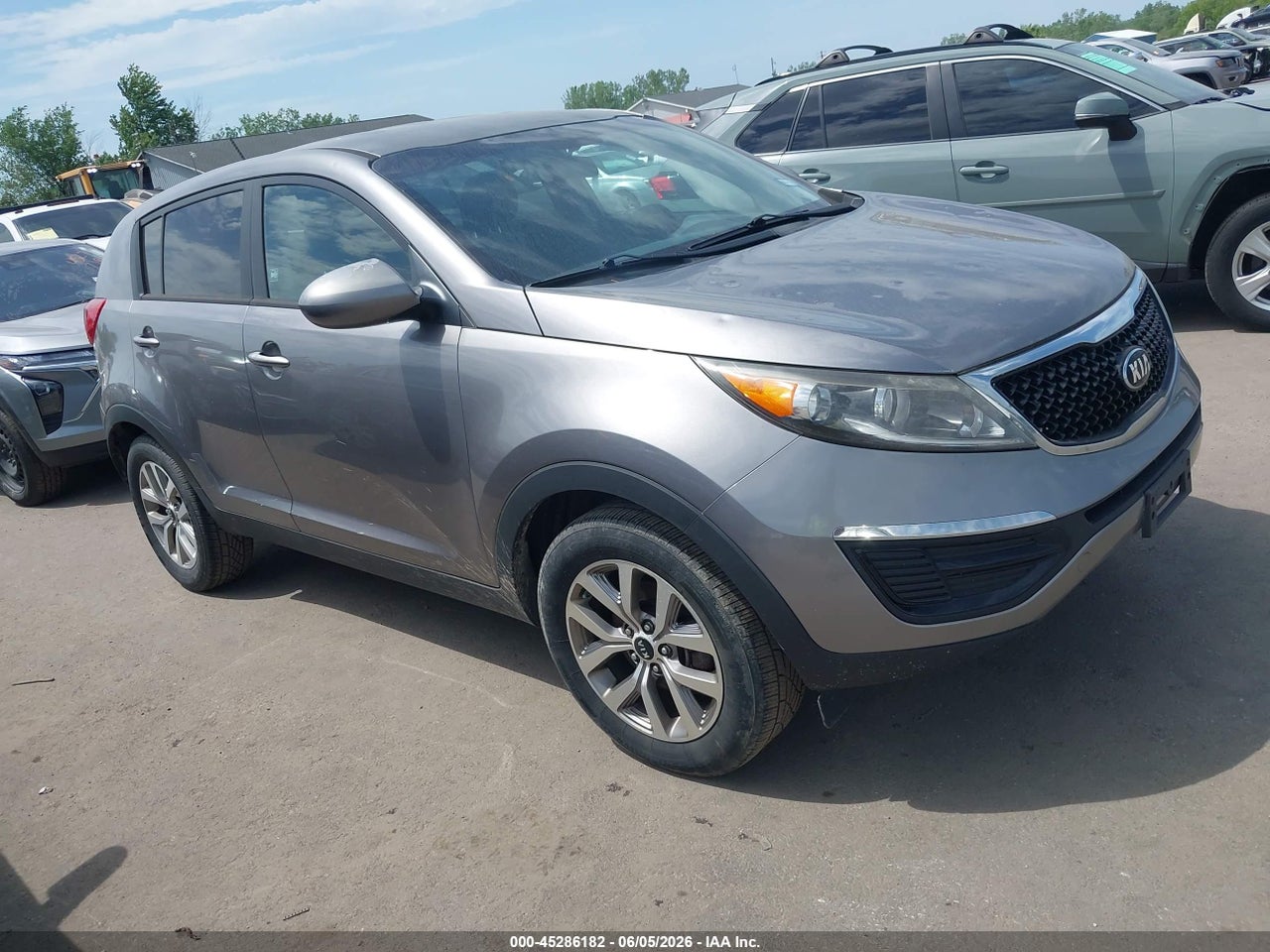 KNDPB3AC8G7****** · 2016 KIA SPORTAGE LX