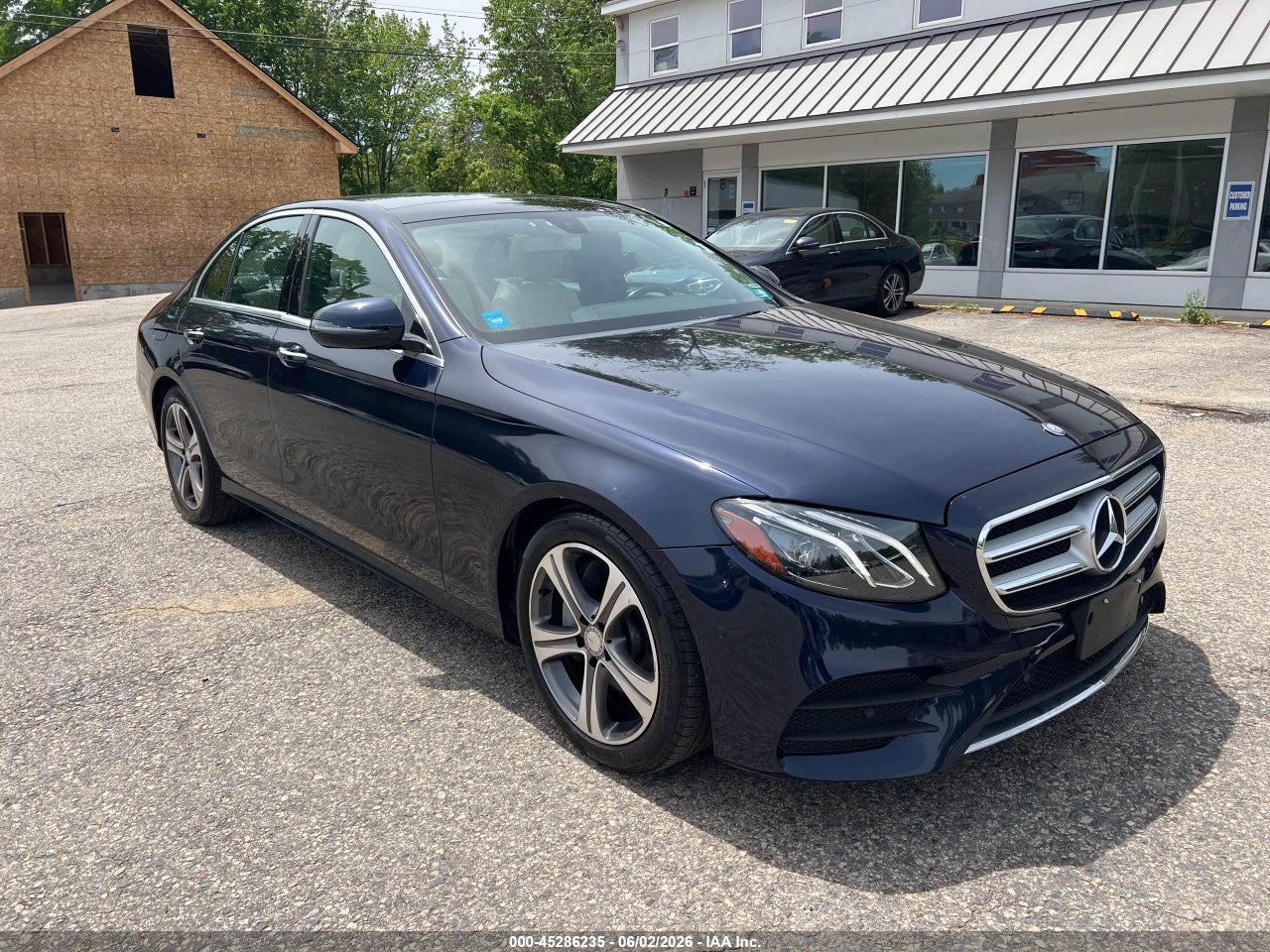 WDDZF4KB8HA****** · 2017 MERCEDES-BENZ E 300 4MATIC