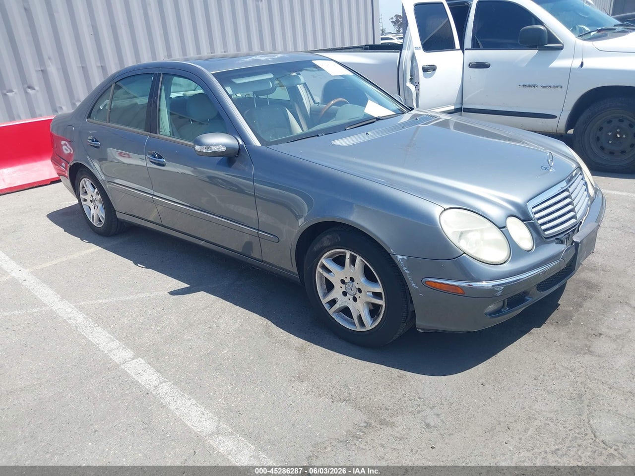 WDBUF65J25A****** · 2005 MERCEDES-BENZ E 320