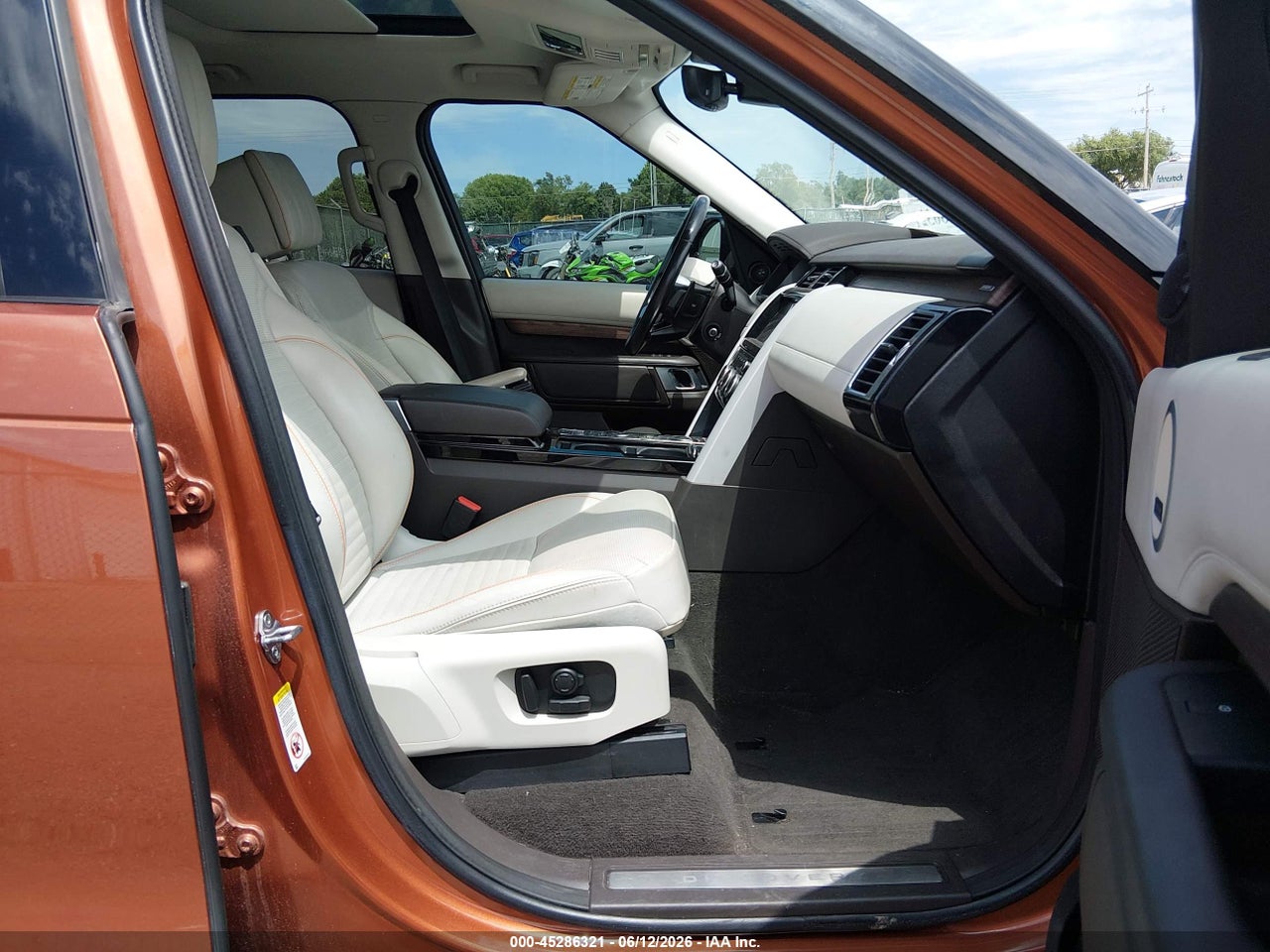 2018 LAND ROVER DISCOVERY HSE LUXURY · 5/11