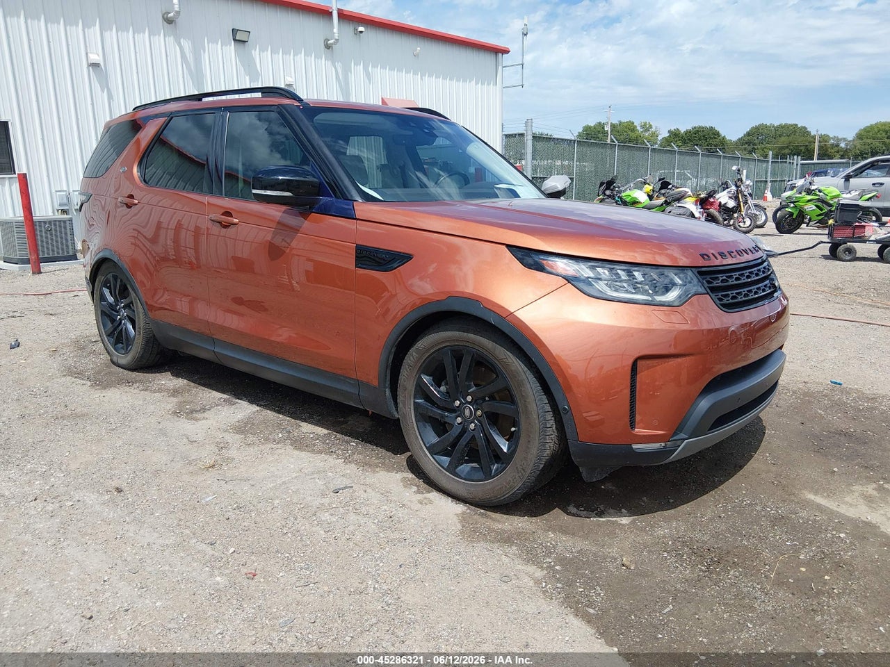 SALRT2RK9JA****** · 2018 LAND ROVER DISCOVERY HSE LUXURY