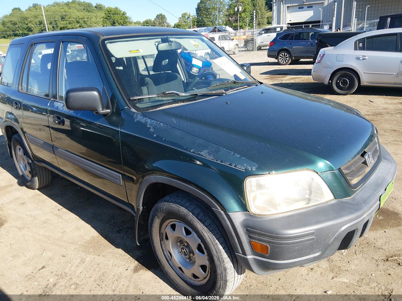 JHLRD1849YC****** · 2000 HONDA CR-V LX