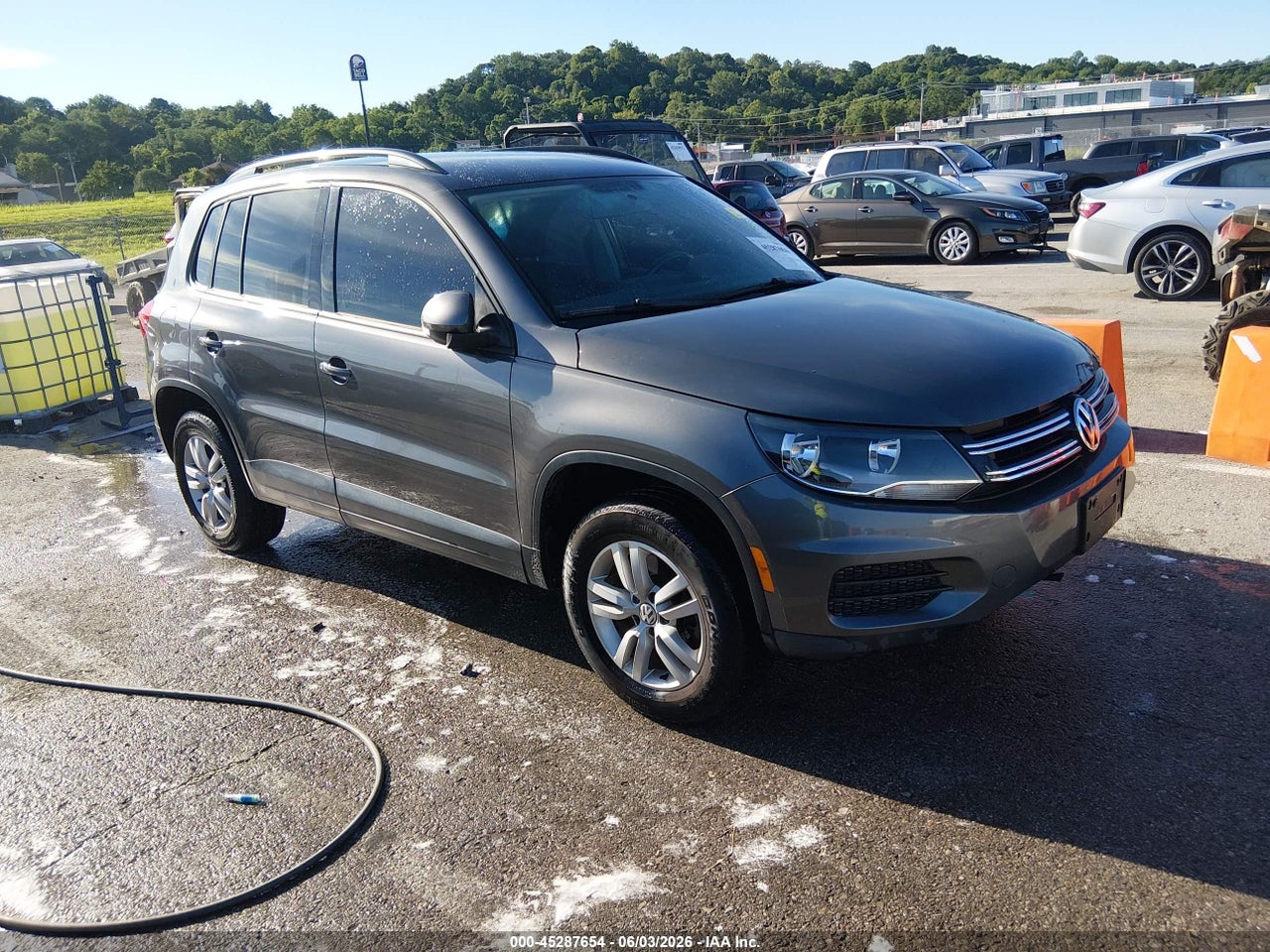 WVGAV7AXXFW****** · 2015 VOLKSWAGEN TIGUAN S