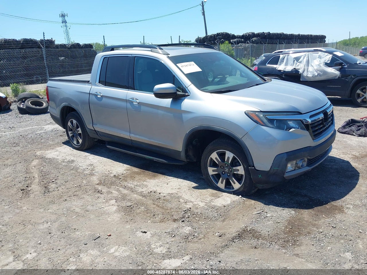 5FPYK3F71HB****** · 2017 HONDA RIDGELINE RTL-E