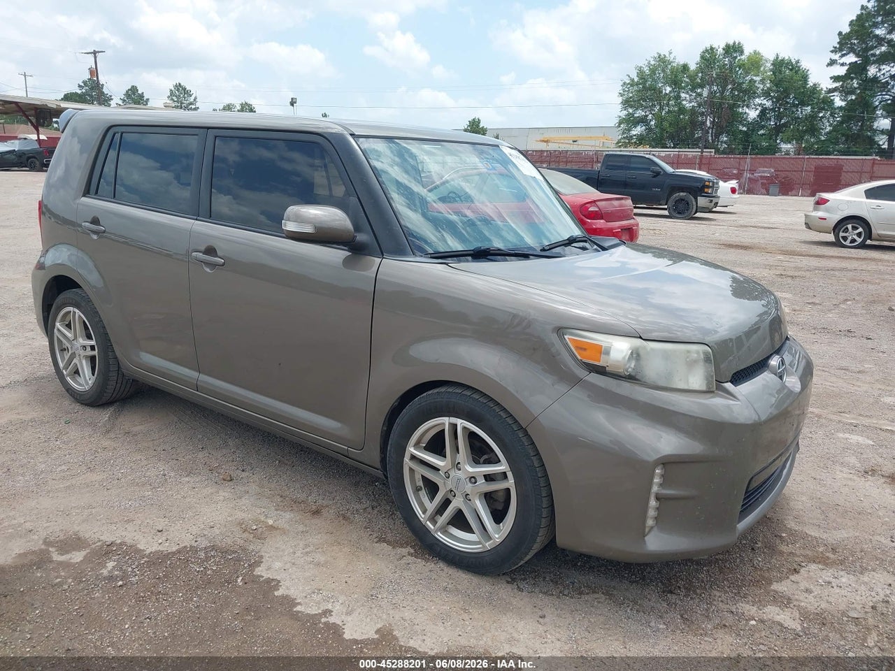 JTLZE4FE2FJ****** · 2015 SCION XB