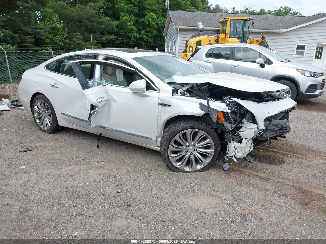 1G4ZR5SS4JU****** · 2018 BUICK LACROSSE PREMIUM