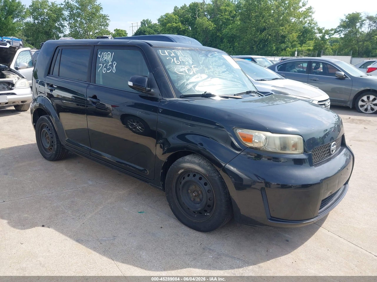 JTLKE50E091****** · 2009 SCION XB