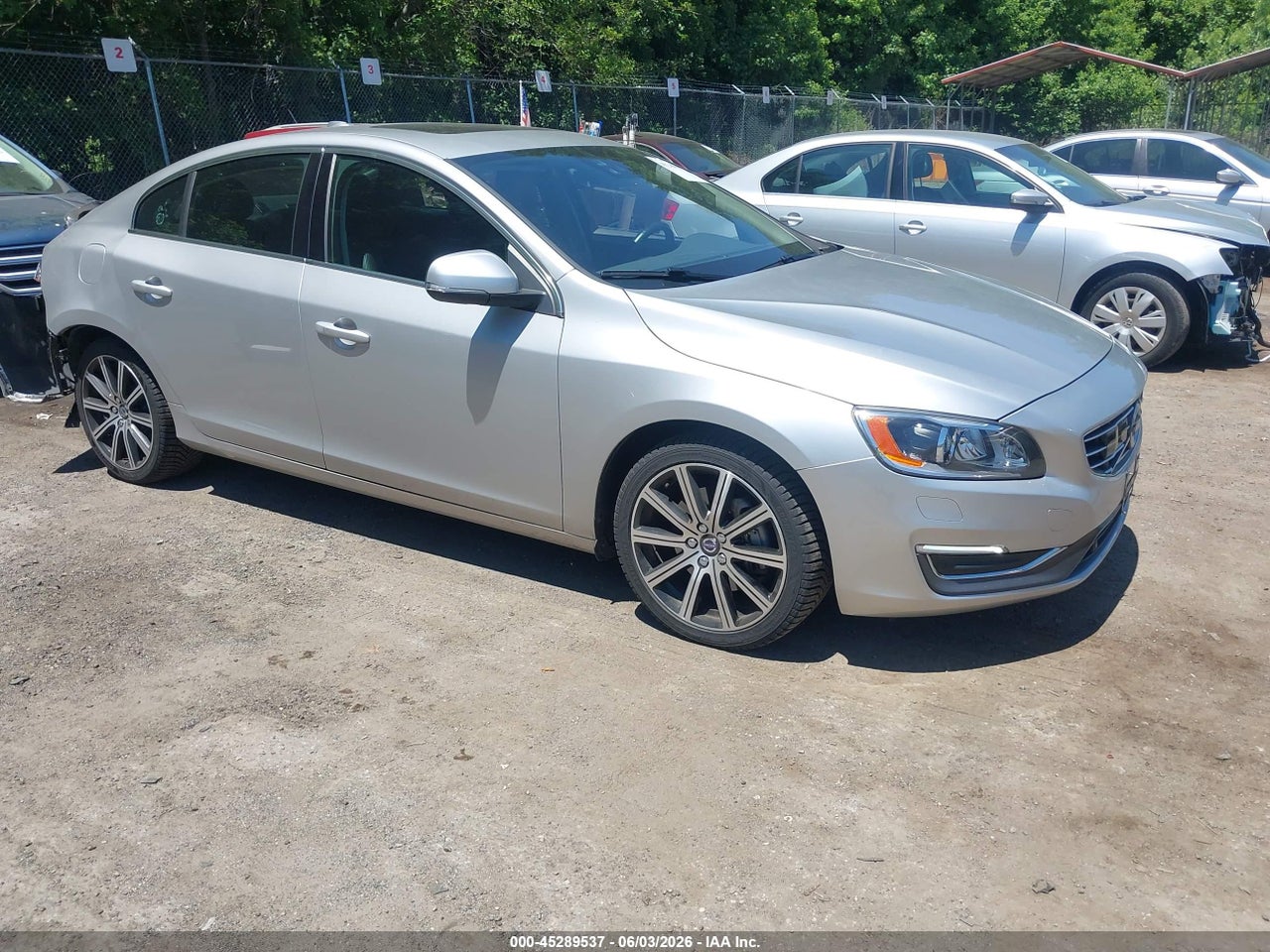 LYV612TM5GB****** · 2016 VOLVO S60 INSCRIPTION T5 PLATINUM