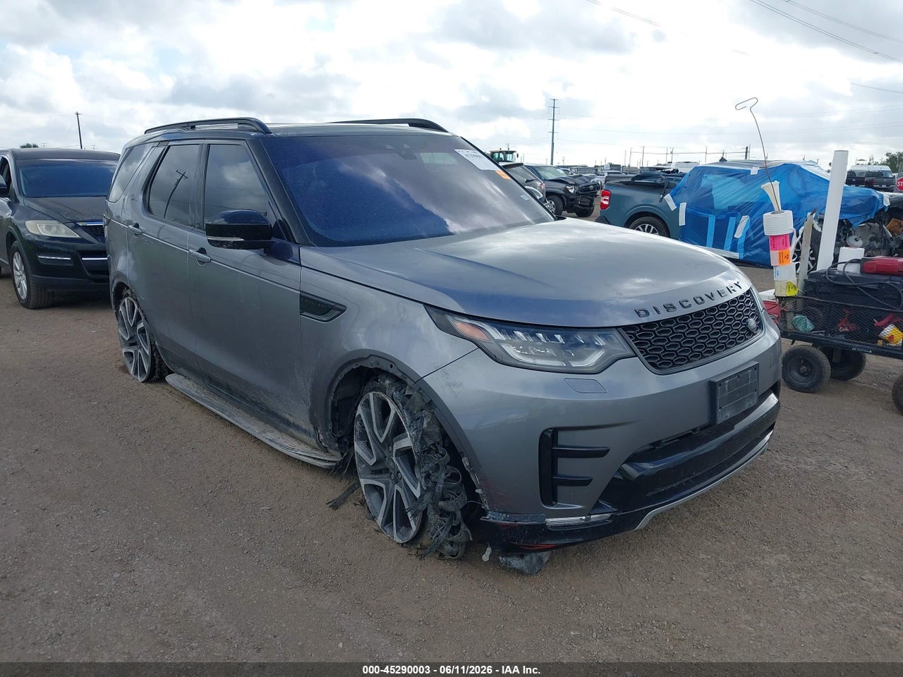 2020 LAND ROVER DISCOVERY HSE LUXURY · 6/10