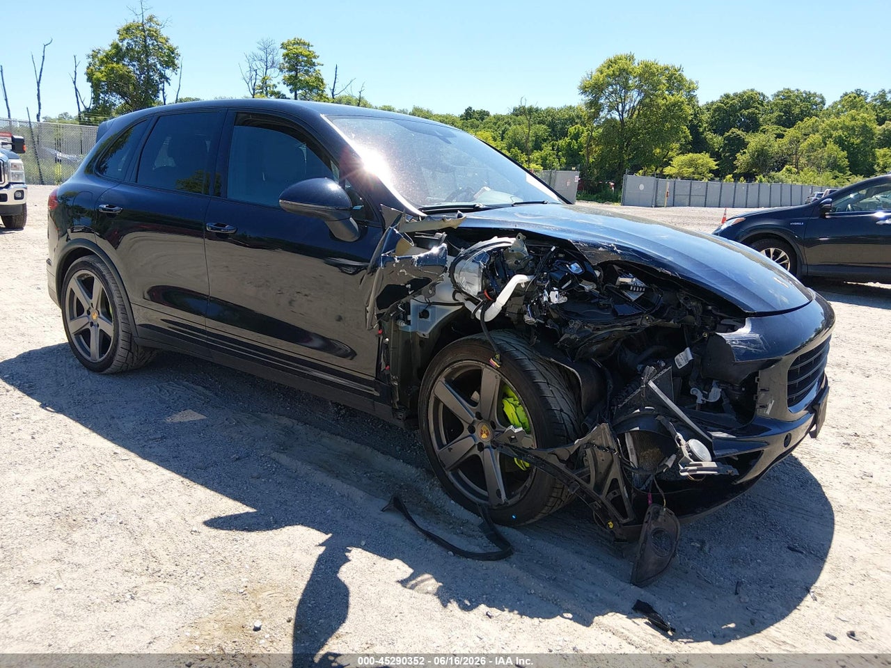 WP1AE2A25HL****** · 2017 PORSCHE CAYENNE E-HYBRID S PLATINUM EDITION