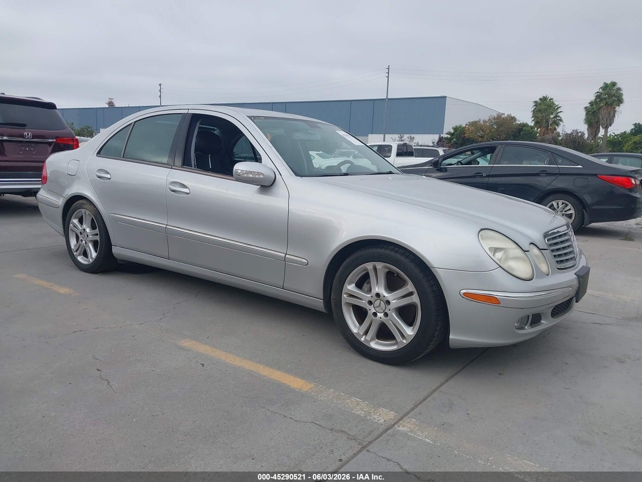 WDBUF70J05A****** · 2005 MERCEDES-BENZ E 500