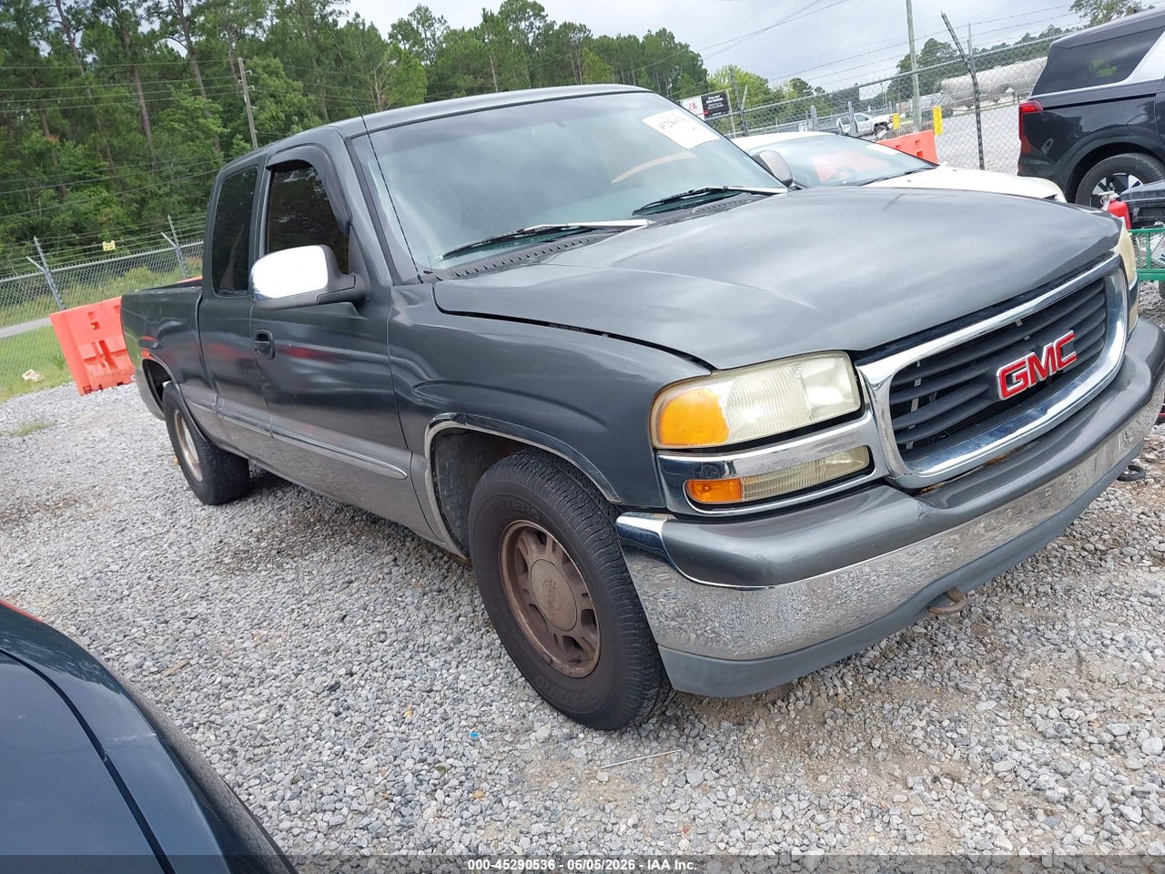 2GTEC19V8Y1****** · 2000 GMC SIERRA 1500 SLE