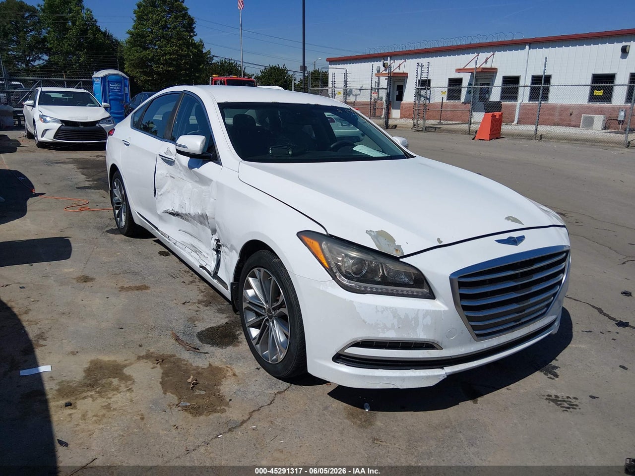 KMHGN4JE2GU****** · 2016 HYUNDAI GENESIS 3.8