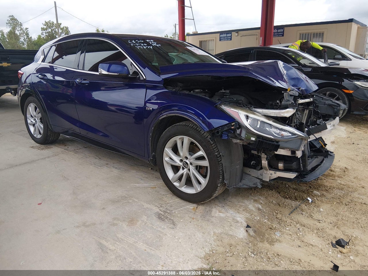 SJKCH5CP9JA****** · 2018 INFINITI QX30 LUXURY