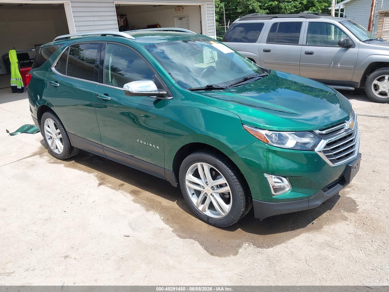 2GNAXWEX5J6****** · 2018 CHEVROLET EQUINOX PREMIER