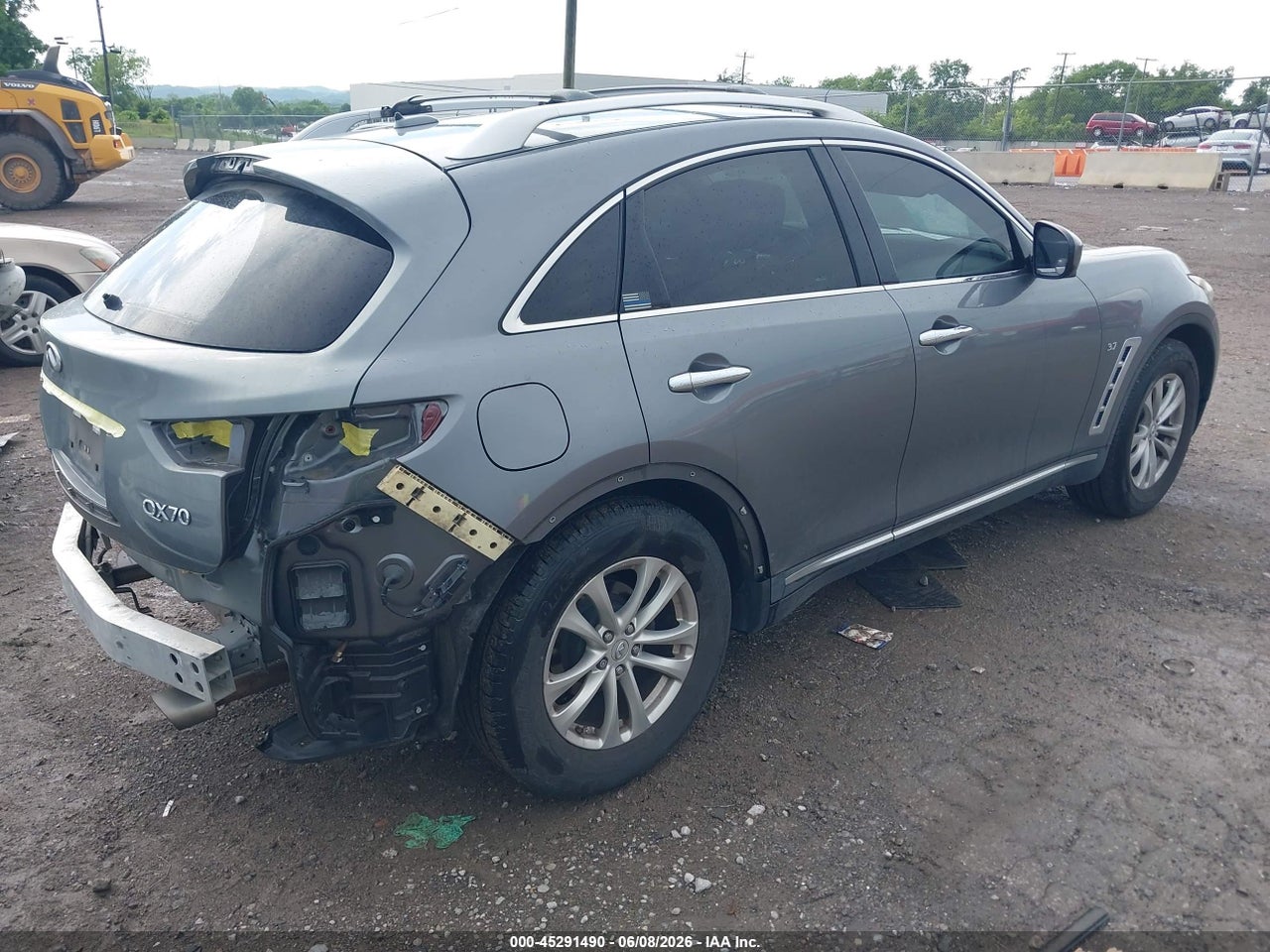 2016 INFINITI QX70 · 4/11