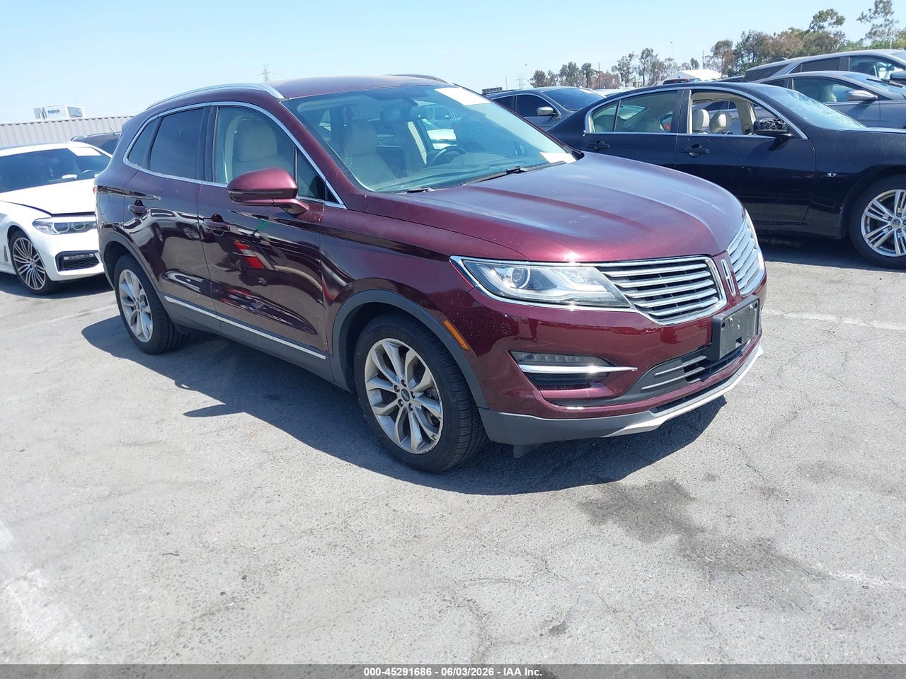 5LMCJ2C9XHU****** · 2017 LINCOLN MKC SELECT
