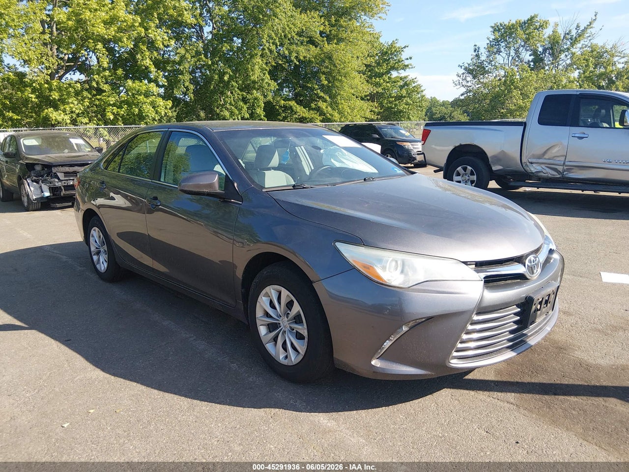 4T4BF1FK9GR****** · 2016 TOYOTA CAMRY LE