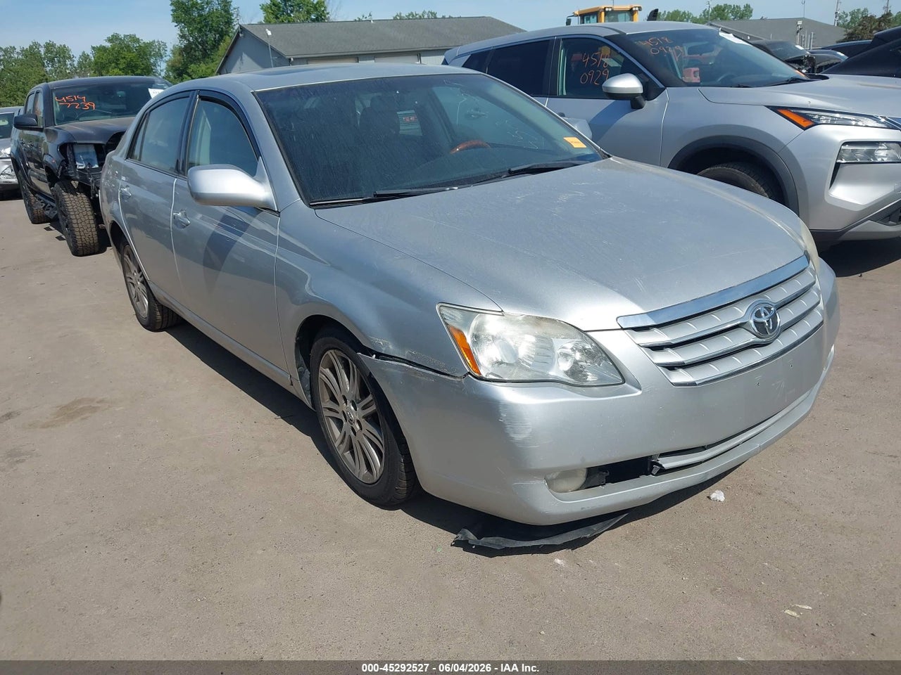 4T1BK36B05U****** · 2005 TOYOTA AVALON LIMITED