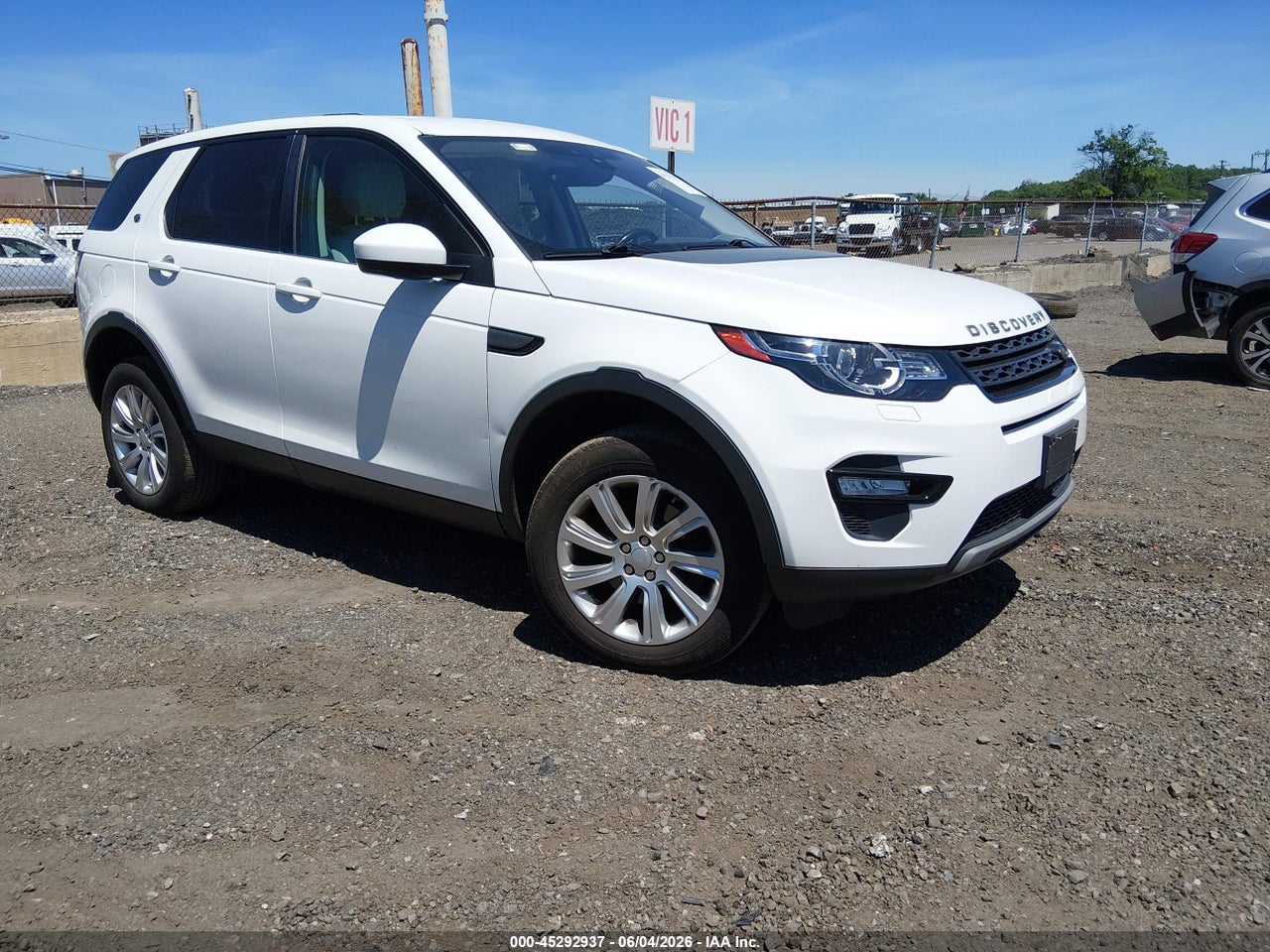 SALCP2BG9HH****** · 2017 LAND ROVER DISCOVERY SPORT SE