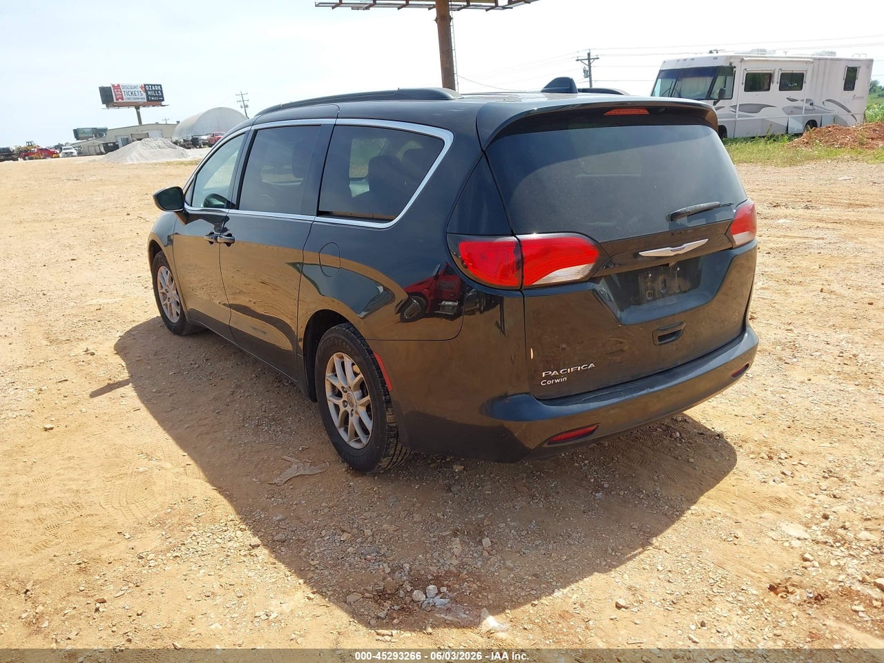 2020 CHRYSLER VOYAGER LXI · 3/11