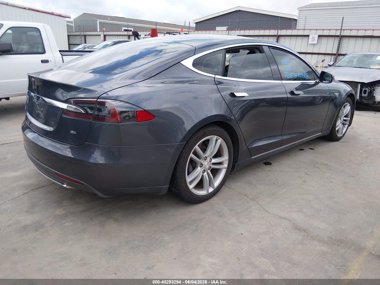 2014 TESLA MODEL S P85 · 4/10