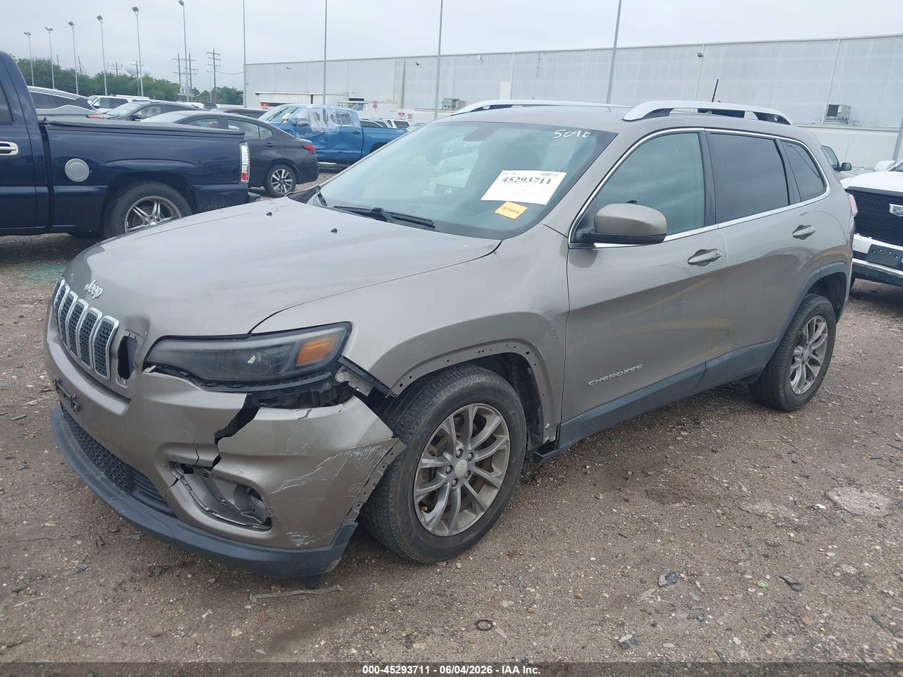 2019 JEEP CHEROKEE LATITUDE PLUS FWD · 2/11