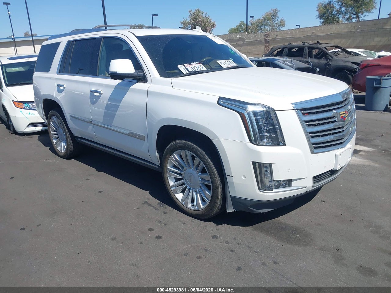 1GYS4DKJ0HR****** · 2017 CADILLAC ESCALADE PLATINUM