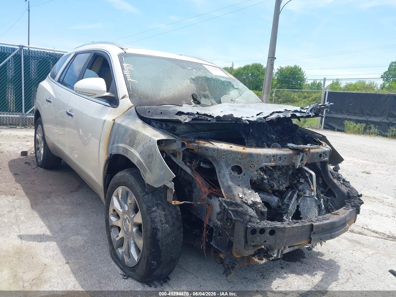5GALVCED7AJ****** · 2010 BUICK ENCLAVE 2XL