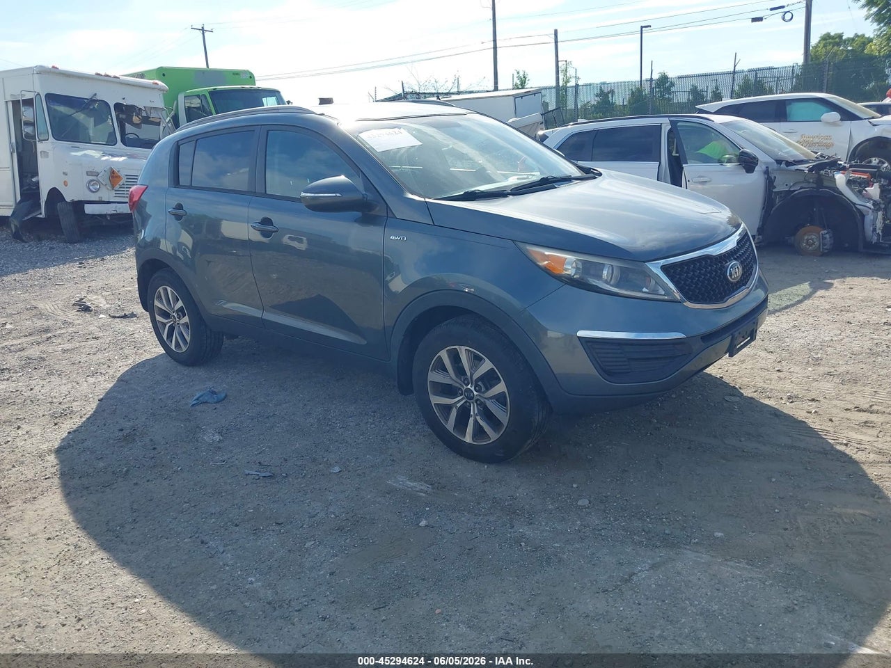KNDPBCAC4F7****** · 2015 KIA SPORTAGE LX