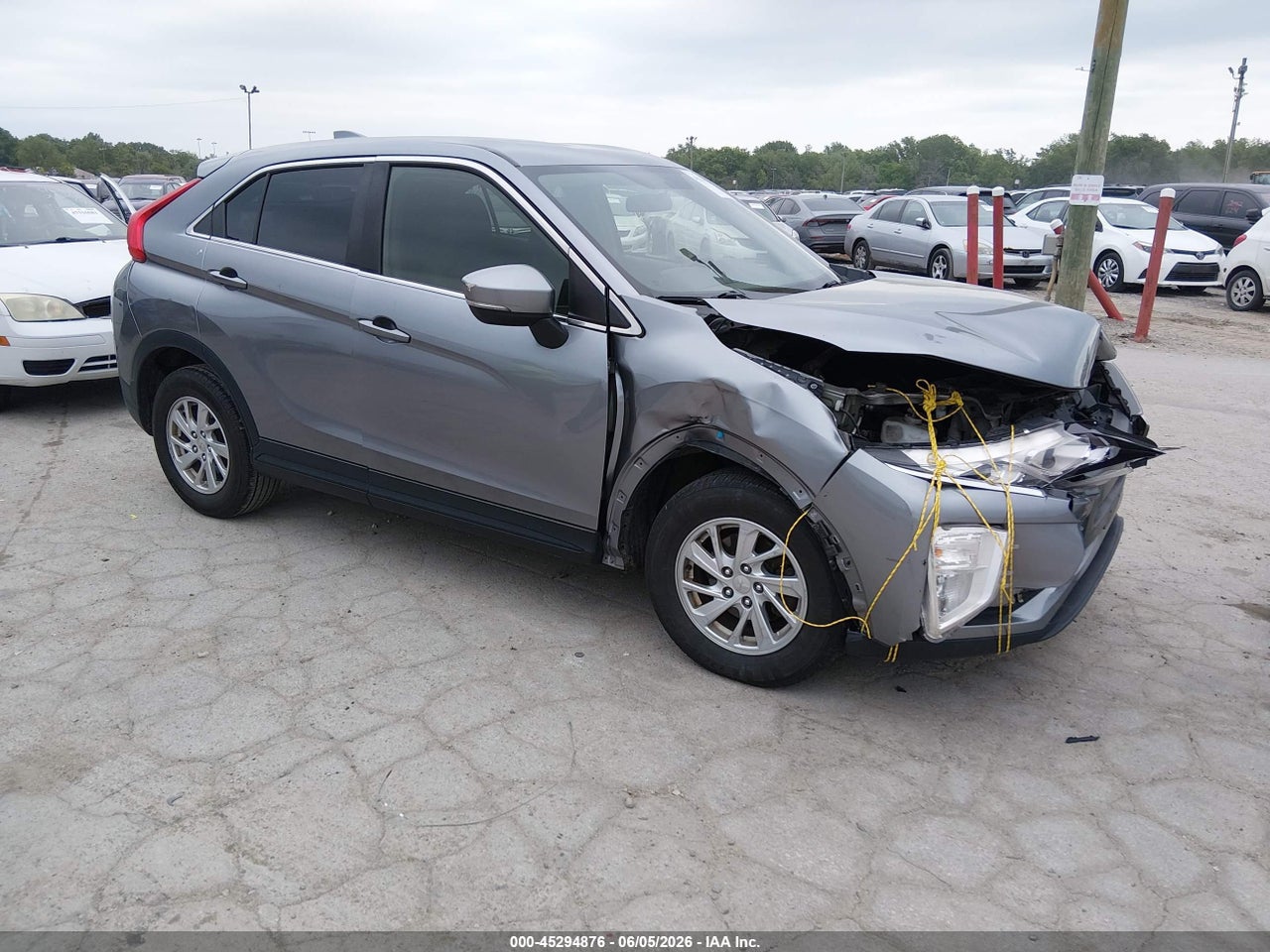 JA4AS3AA6JZ****** · 2018 MITSUBISHI ECLIPSE CROSS ES