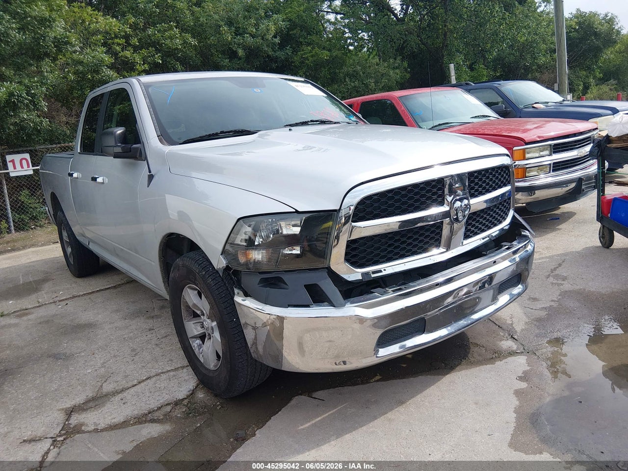 1C6RR6GG8HS****** · 2017 RAM 1500 SLT  4X2 6'4 BOX
