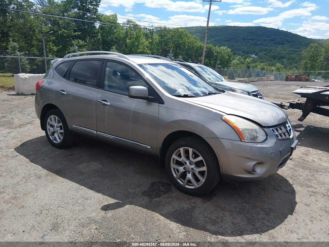 JN8AS5MV4BW****** · 2011 NISSAN ROGUE SV