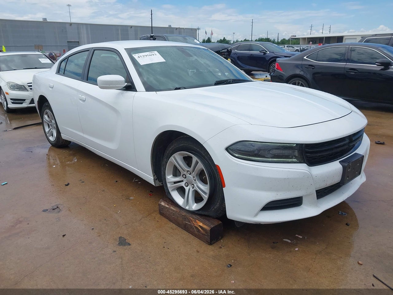 2C3CDXBG3JH****** · 2018 DODGE CHARGER SXT RWD