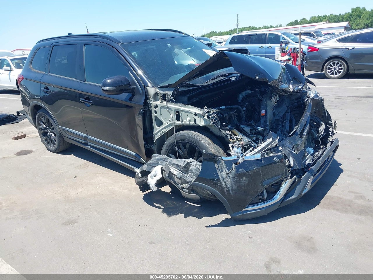 JA4AD3A36KZ****** · 2019 MITSUBISHI OUTLANDER LE