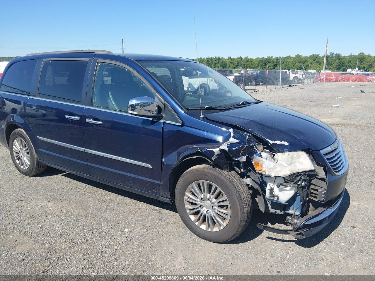 2C4RC1CG4FR****** · 2015 CHRYSLER TOWN &amp; COUNTRY TOURING-L