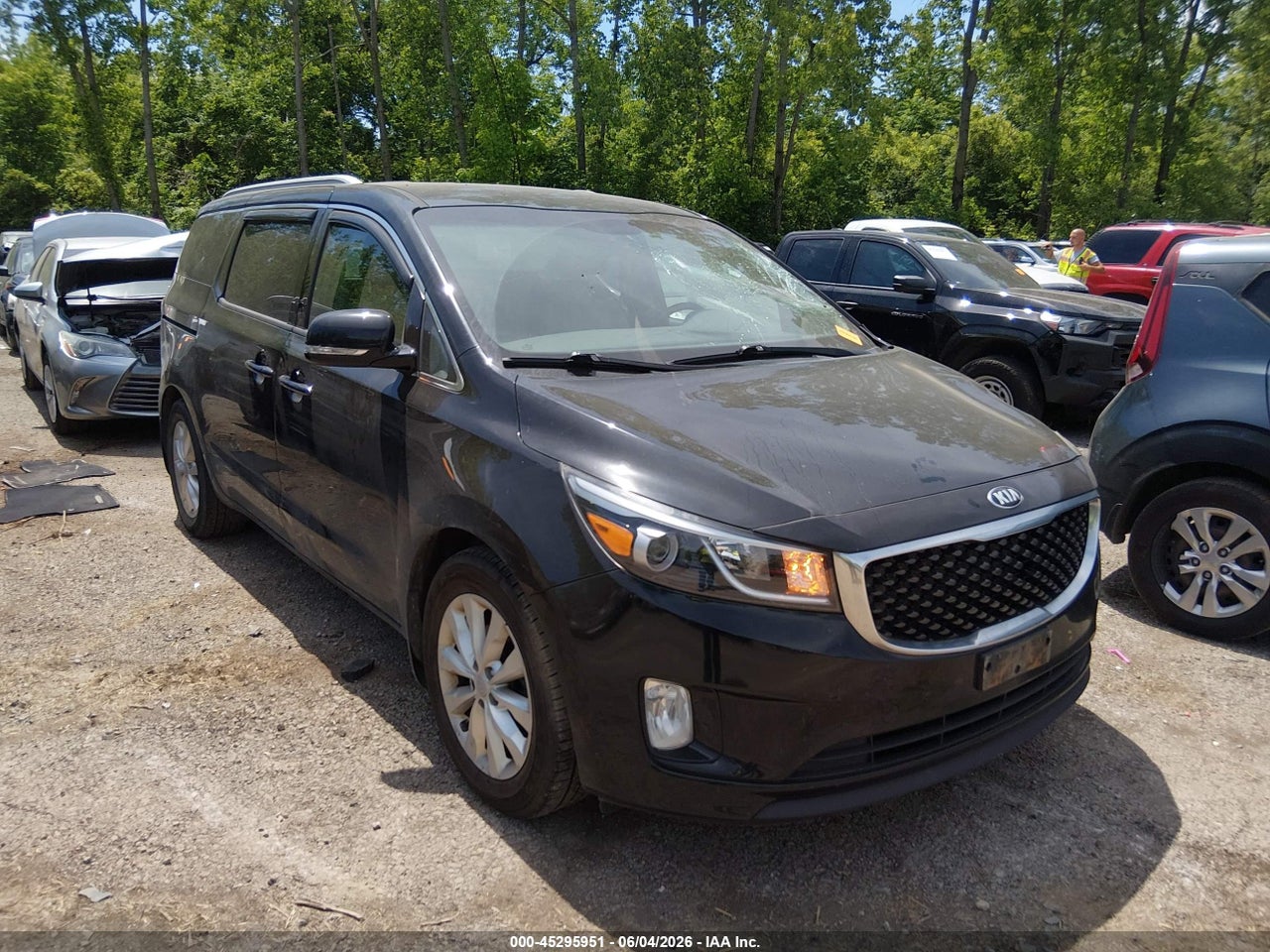 KNDMC5C17F6****** · 2015 KIA SEDONA EX