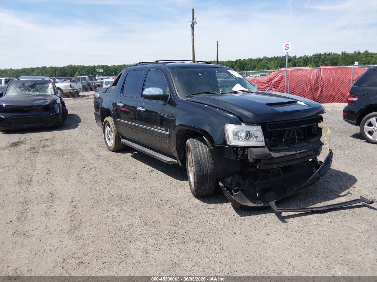 3GNVKGE08AG****** · 2010 CHEVROLET AVALANCHE 1500 LTZ