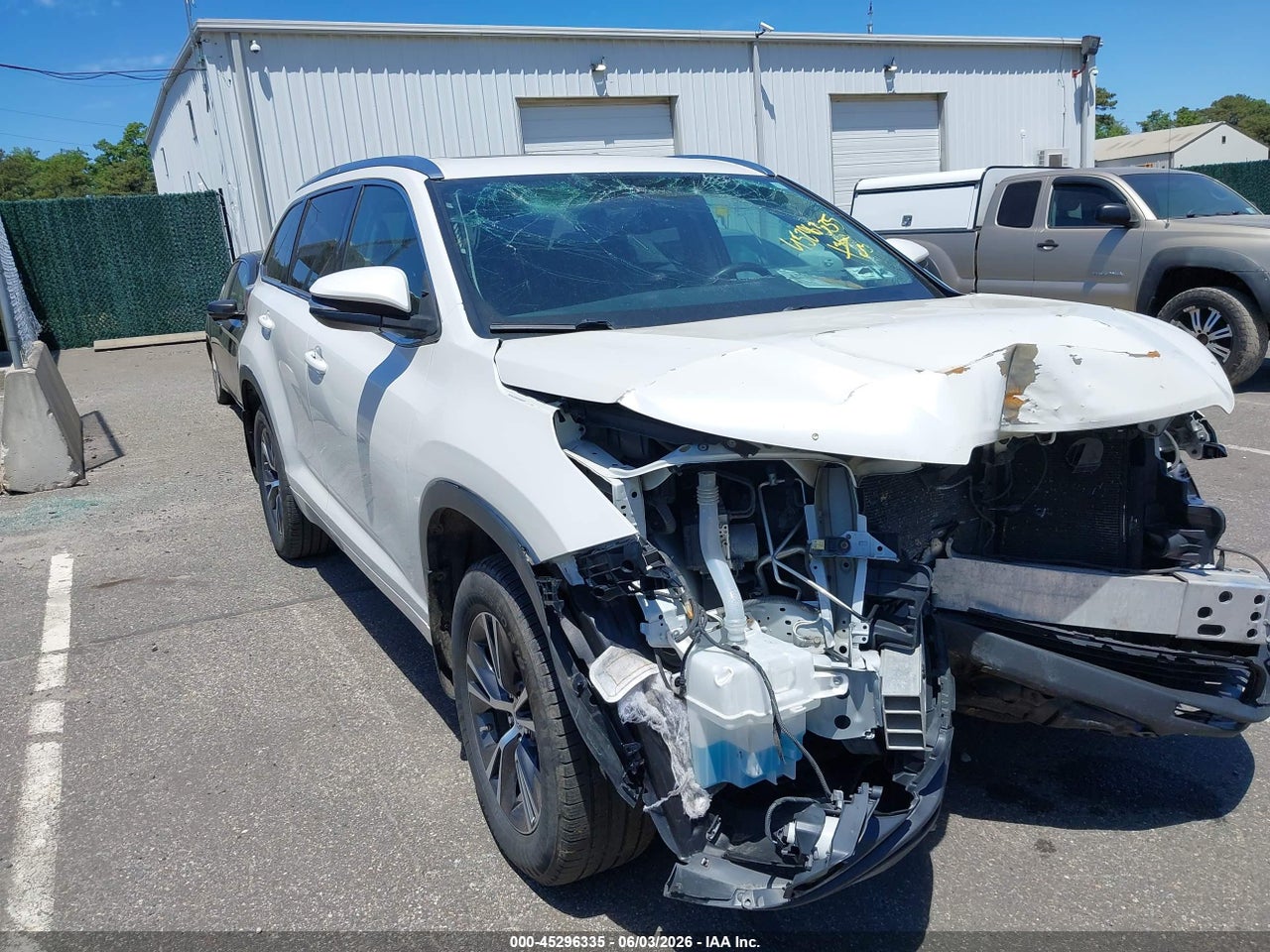 5TDJKRFH8GS****** · 2016 TOYOTA HIGHLANDER XLE V6