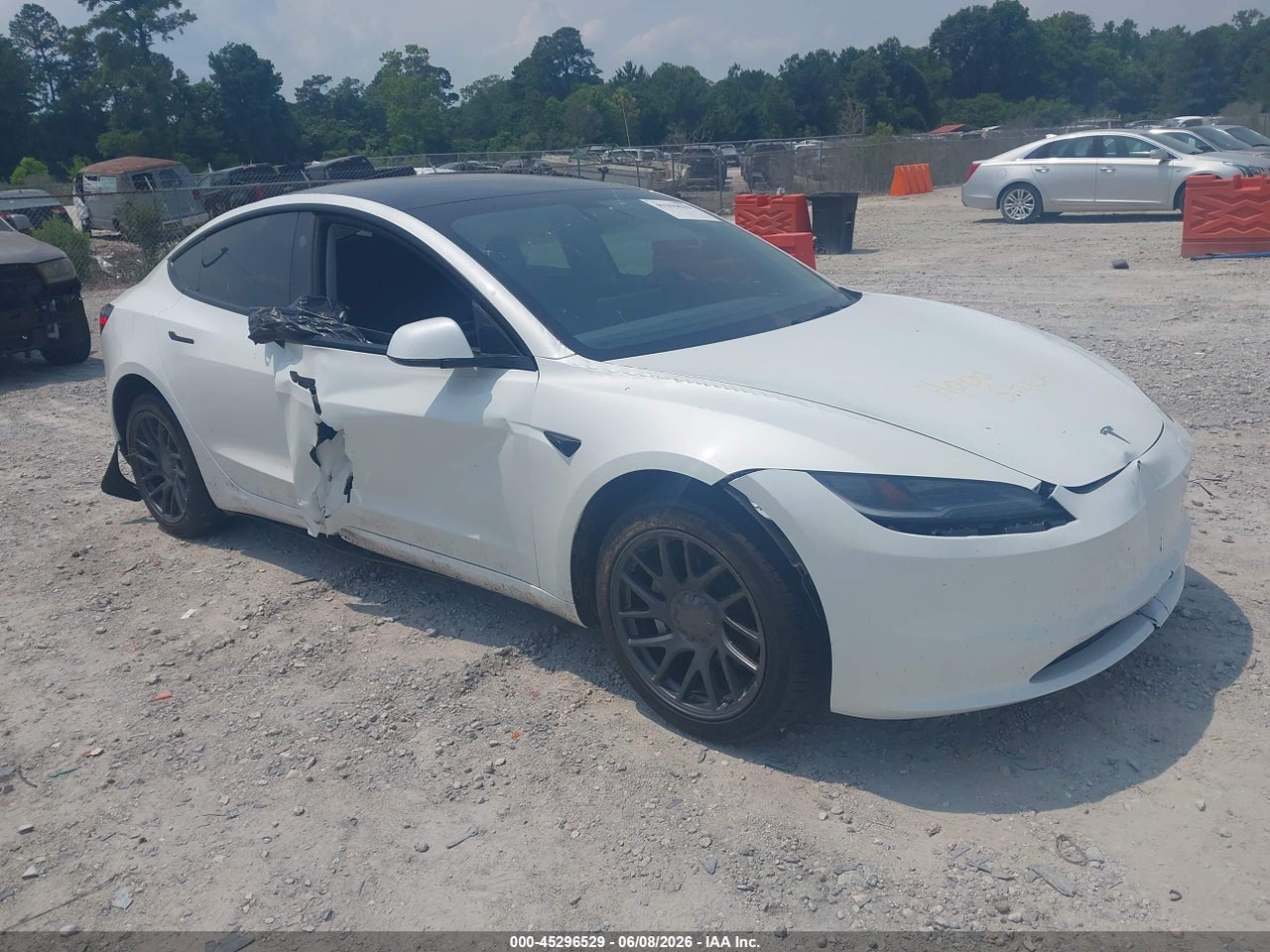 5YJ3E1EA6SF****** · 2025 TESLA MODEL 3 LONG RANGE REAR-WHEEL DRIVE/STANDARD REAR-WHEEL DRIVE
