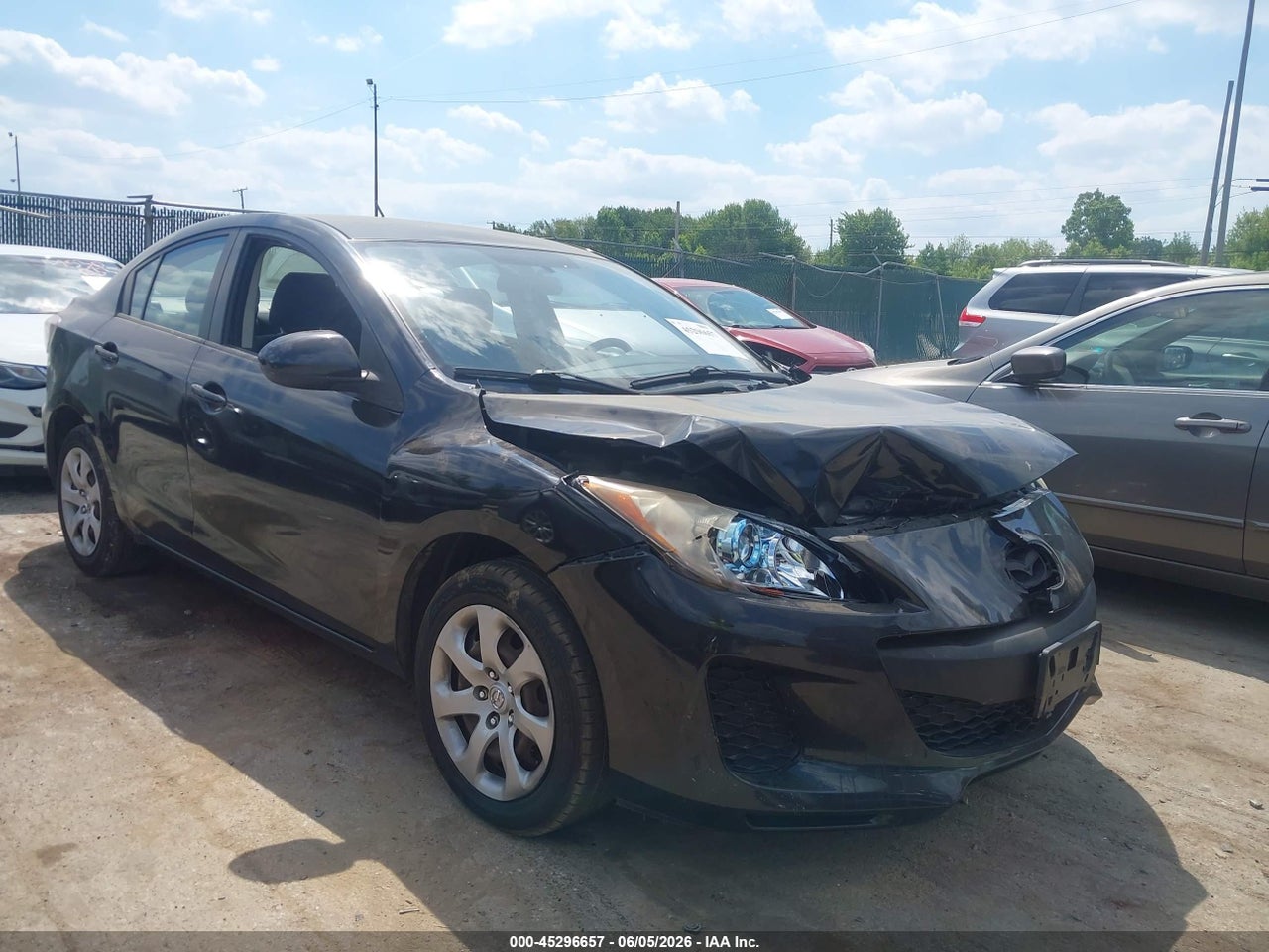 JM1BL1U72D1****** · 2013 MAZDA MAZDA3 I SPORT
