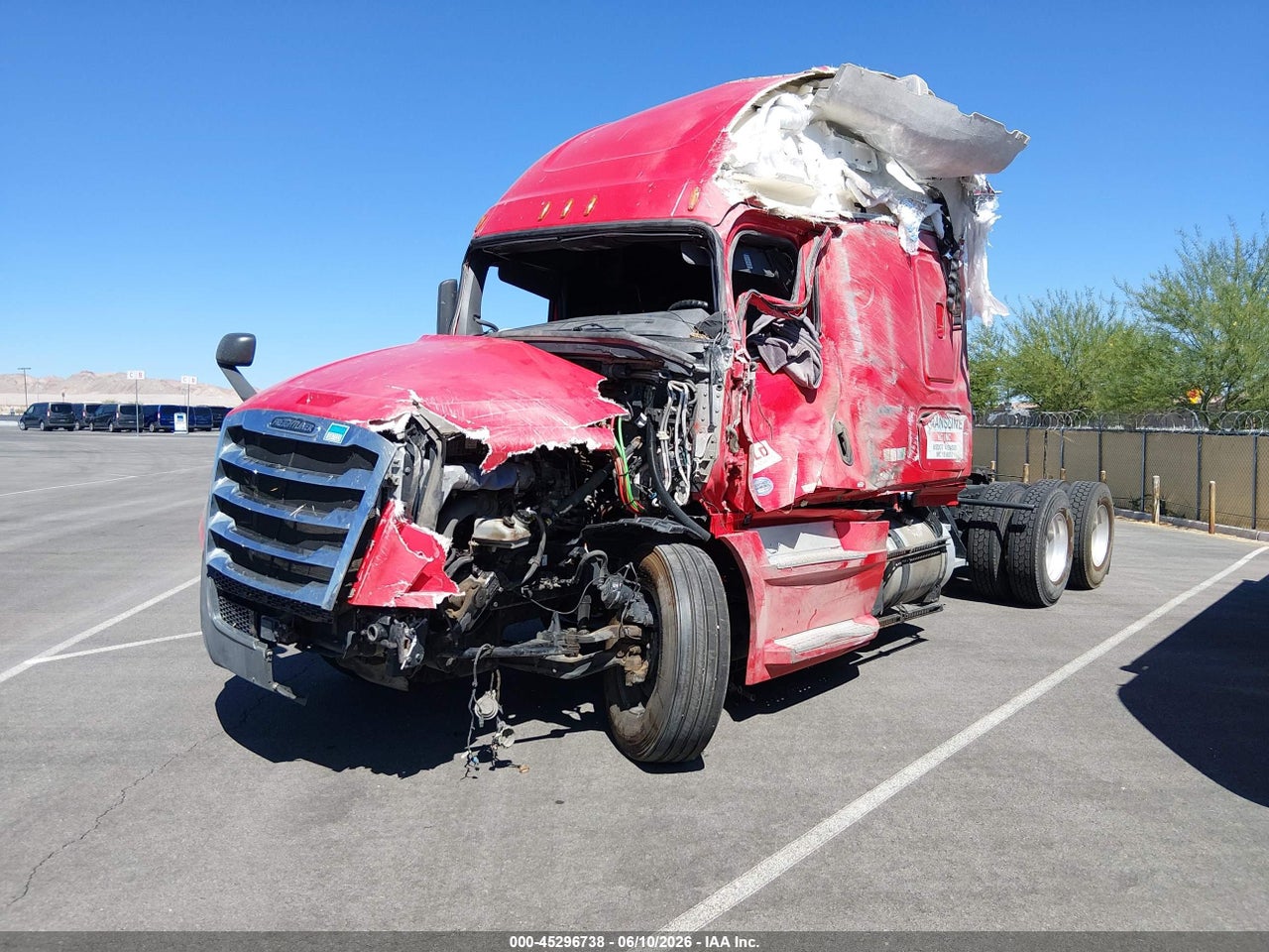 2020 FREIGHTLINER NEW CASCADIA 126 · 2/4