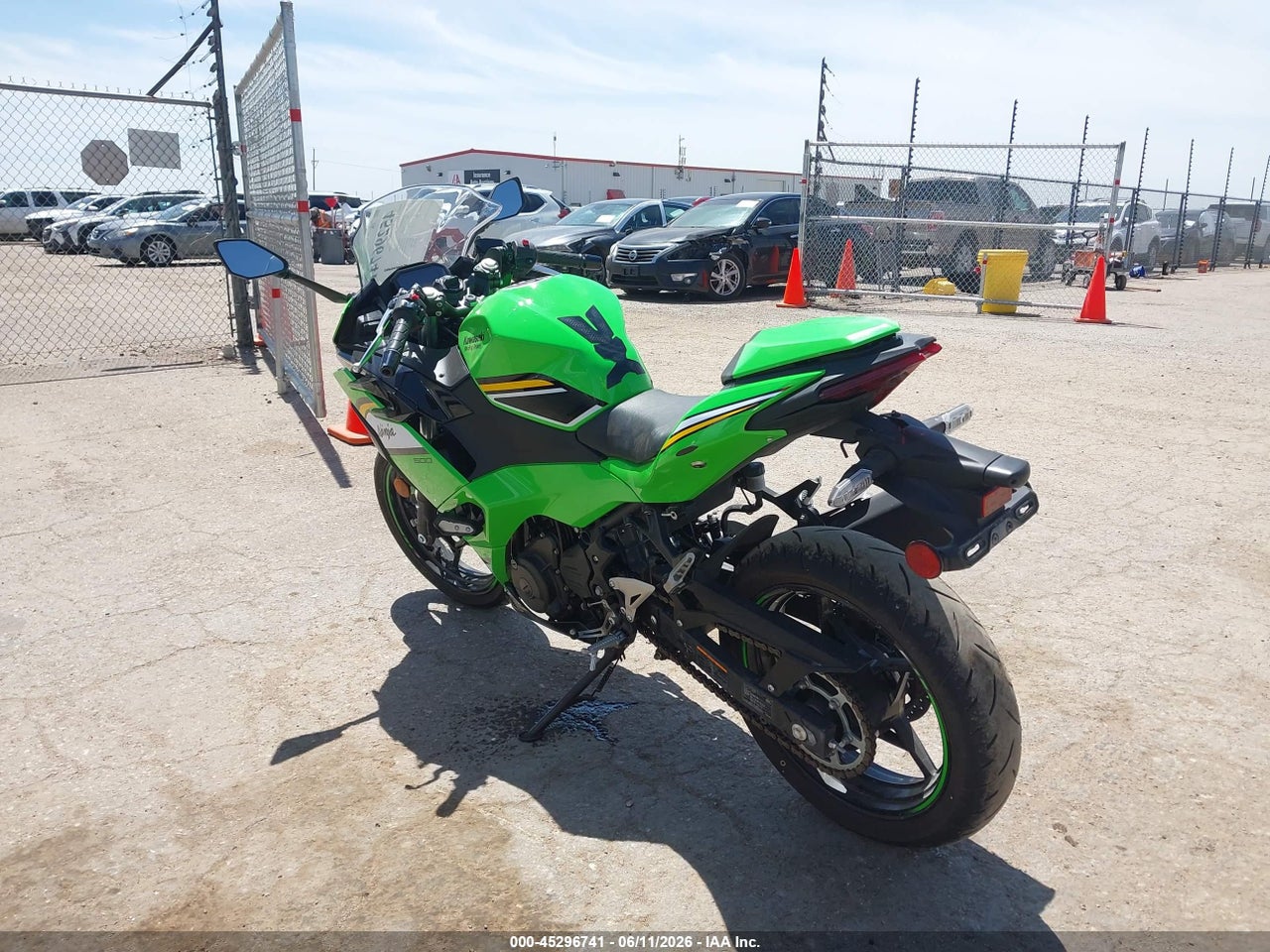2025 KAWASAKI EX500 A/B · 3/11