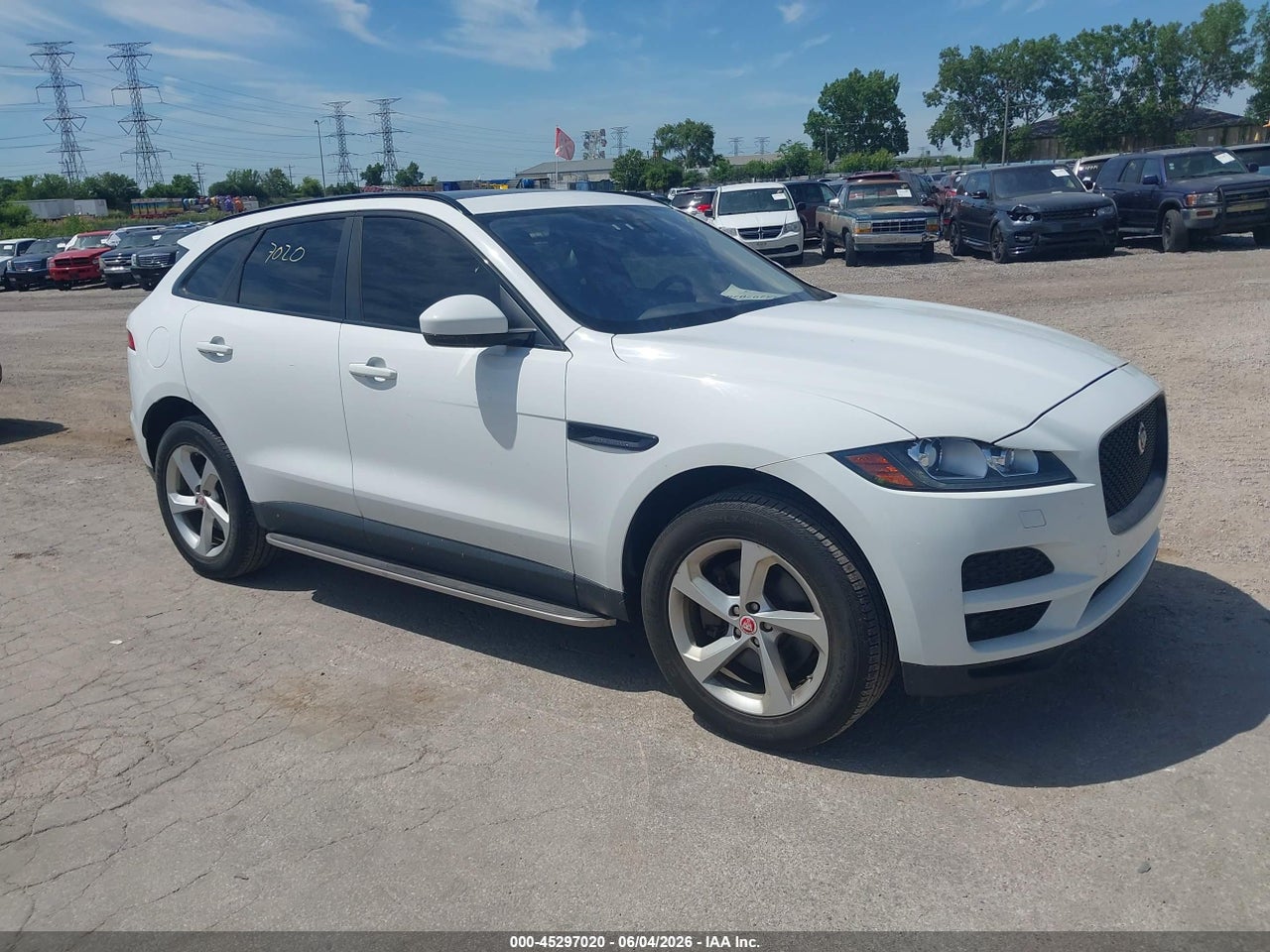 SADCJ2BV5HA****** · 2017 JAGUAR F-PACE 35T PREMIUM