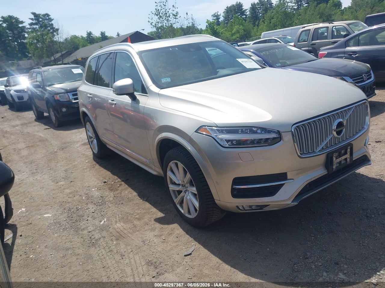 YV4A22PL6G1****** · 2016 VOLVO XC90 T6 INSCRIPTION