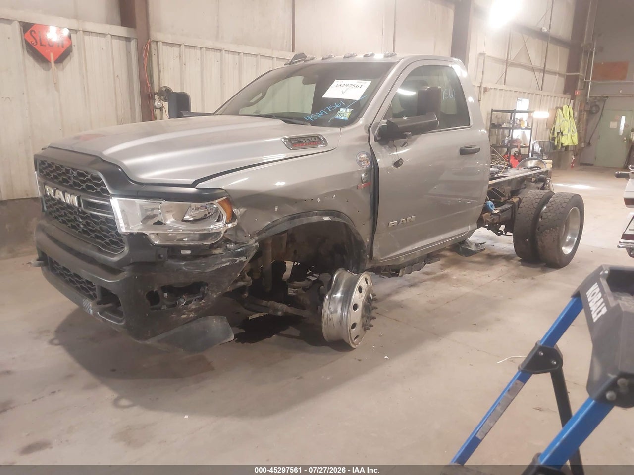 2022 RAM 5500 CHASSIS TRADESMAN/SLT · 2/4