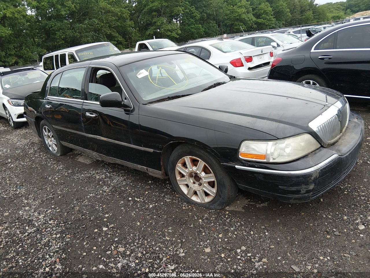 2011 LINCOLN TOWN CAR EXECUTIVE L