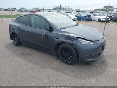 5YJYGDEE8MF****** · 2021 TESLA MODEL Y LONG RANGE DUAL MOTOR ALL-WHEEL DRIVE